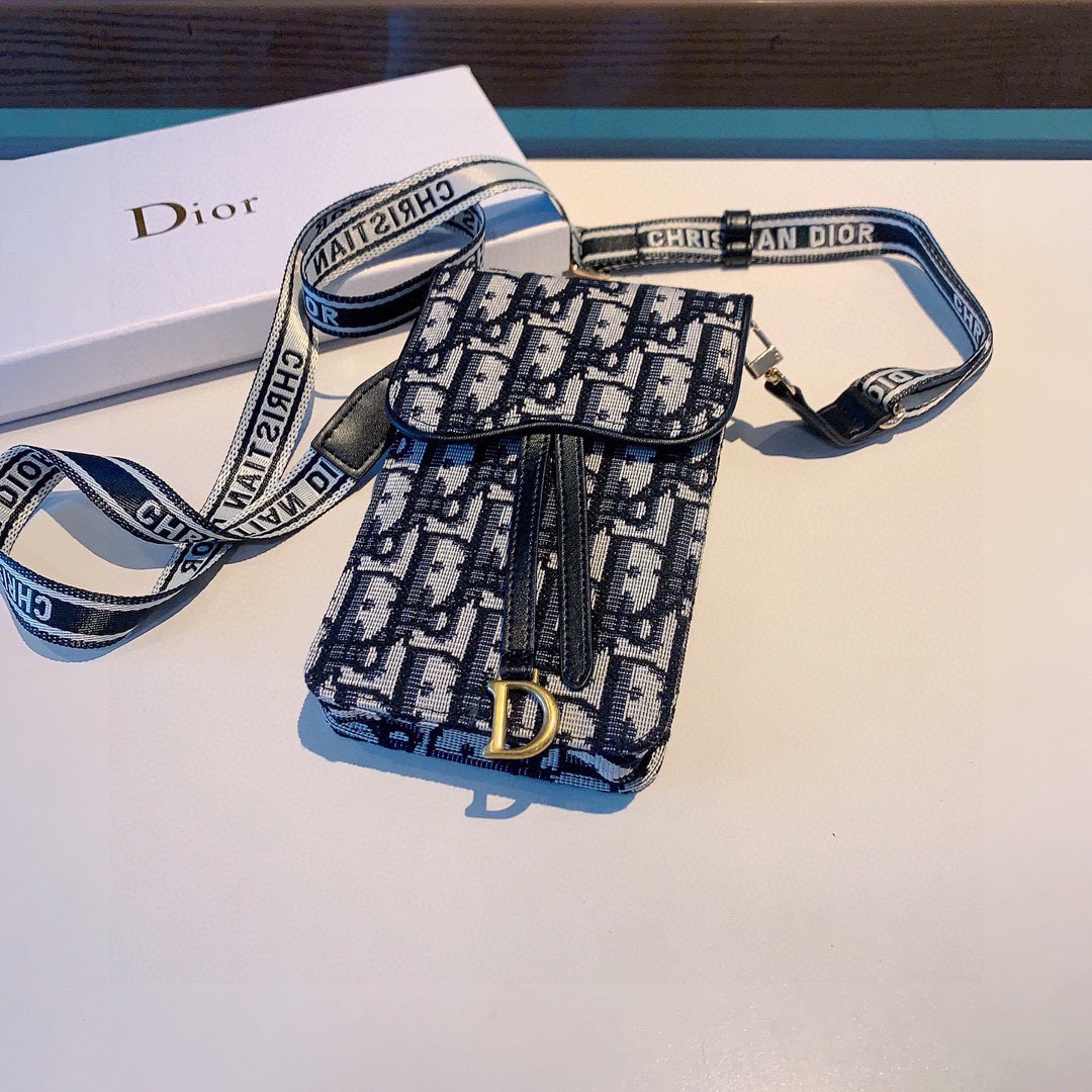 DIOR